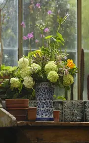 Royal Delft Hand-Painted 21.5 Cm Vase