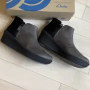 Clarks Women's Step Rose Up Casual Ankle Boots Gray Size 6.5 W NWT