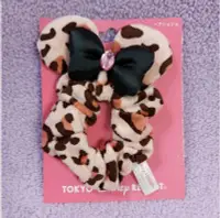 在飛比找Yahoo!奇摩拍賣優惠-全新 日本迪士尼樂園 米妮豹紋髮飾 米妮動物紋大腸圈頭飾 米