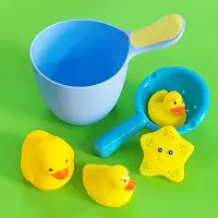 在飛比找蝦皮購物優惠-兒童洗澡戲水男女孩浴室遊水龜小黃鴨漂浮玩具勺子洗頭杯套裝寶寶