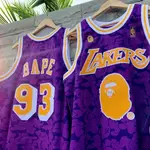 球衣熱賣 BAPE X MITCHELL & NESS 2019 聯名款 紫迷彩 復古金標紫湖人 洛杉磯店鋪限定款