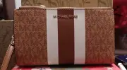 MICHAEL KORS Jet Set Travel DoubleZip Wristlet Wallet, Logo. New With Tags