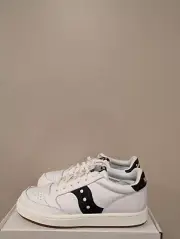 Saucony Women's Jazz Court Shoes Size 9 NIB