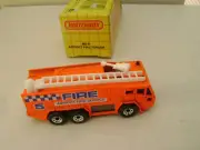 1991 MATCHBOX SUPERFAST MB 8 AIRPORT FIRE TENDER TRUCK NEW IN DAMAGED BOX