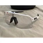 美國🇺🇸 OAKLEY (SUTRO LITE) 偏光太陽眼鏡，MADE IN USA. 黑白，可更換鏡片設計，品項如圖