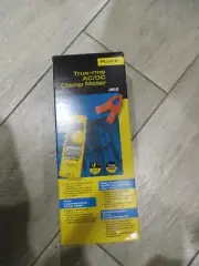 Fluke 365 Detachable Jaw True RMS AC/DC Clamp Meter make accessing wires easier