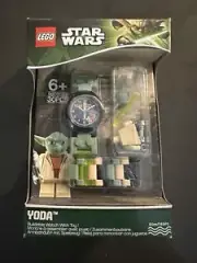 LEGO Star Wars: Yoda Watch And Mini-figure (9002069)