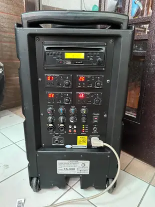 台灣電音 TEV TA-680 攜帶式無線麥克風擴音機 8吋喇叭200W USB/CD 4接收器 4CH