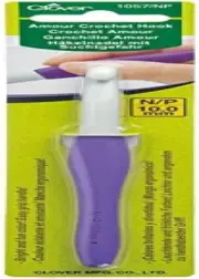 Clover Amour Crochet Hook, 10 mm Size