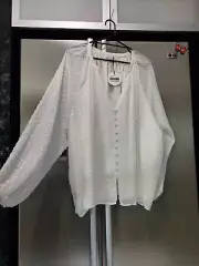 NEW ATMOS & HERE 22 white ivory textured lace button up blouse SOFT STRETCH