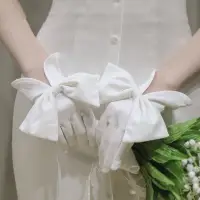 在飛比找蝦皮購物優惠-新娘蝴蝶結蕾絲白色結婚手套婚慶婚禮優雅復古仙旅拍協助禮服手套