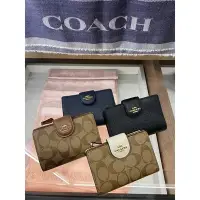 在飛比找Yahoo!奇摩拍賣優惠-✨美國代購✨特賣Coach  立體馬車LOGO皮革釦式拉鍊中