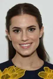 Allison Williams prepares backstage at the Michael Kors fashion sh - Old Photo