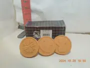 COOKIE STAMPS SET - 1043 CERAMIC COOKIE STAMPS, MADE IN CHINA , NEW IN BOX!