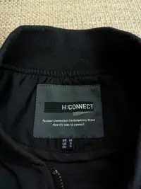在飛比找Yahoo!奇摩拍賣優惠-H:CONNECT 黑色飛行薄外套 風衣外套