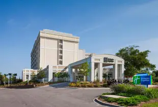 Holiday Inn Express & Suites Charleston Dwtn – West Edge