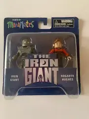 The Iron Giant and Hogarth Minimates Diamond Select Rare