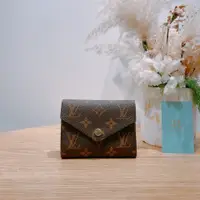 在飛比找PopChill優惠-[二手] LOUIS VUITTON 路易威登經典花紋三摺銀