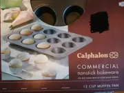 CALPHALON NON STICK 12 CUP CAKE MUFFIN BAKING CUPCAKE PAN