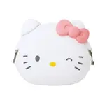 小禮堂 HELLO KITTY 矽膠扣型零錢包 P+G DESIGN (眨眼)