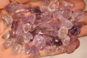 100g *AMETHYST* Chips 53pce Tumbled Stones Healing, Stress, Protection, Sobriety