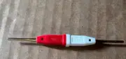 AMP/TYCO 91067-2 Insertion / Extraction Tool - Red/White Solid Plastic Body New