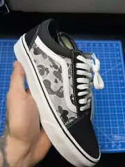 Custom Vans lows size 7.5