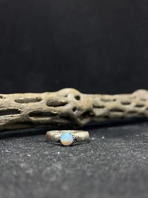 Native American Navajo white fire opal Sterling Silver Ring Size 9.5