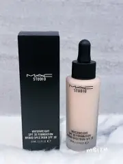 MAC Studio Waterweight Foundation Broad spectrumSPF30, Shade NW18, 1oz/30mL, NIB