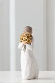 Willow Tree Figurine Warm Embrace Warmth of Family and Friends Susan Lordi 27250