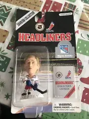 NEW 1998 Corinthian NHL Headliners Action Figure Wayne Gretzky New York Rangers