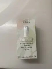 NIB Clinique Superbalanced Makeup CN 34 Light VF