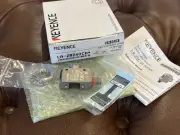 NEW SURPLUS Keyence LR-ZB240CB Self-Contained CMOS Laser Sensor FAST SHIPPING