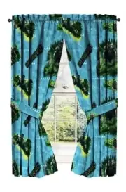 The Incredible Hulk Jay Franco Cotton Rich Pair of Window Panels 2009