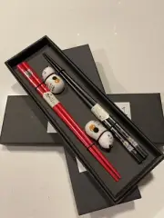 Two Pair Chopsticks Gift Box Cat Rest Red And Black Chopsticks Wife And Husband