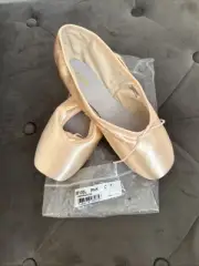 New! Bloch #S0105L Aspiration Pointe Shoes Size 7 C