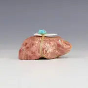 NATIVE AMERICAN ZUNI RHYOLITE FROG FETISH BY LELAND BOONE & DAPHNE QUAM