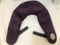 在飛比找Yahoo!奇摩拍賣優惠-*OSIM Upapa Hug IV 肩頸按摩器 時尚紫/大