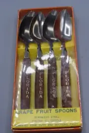 4 Florida Grapefruit Fruit Spoons 6-5/8" Wooden Handles NIP New Japan
