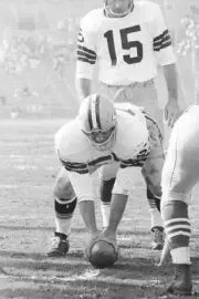 Green Bay Packers center Jim Ringo before snap to QB Bart Starr du- Old Photo
