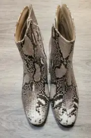 Chinese Laundry Faux Snakeskin Daria Block Heel Bootie Ankle Boots 11 Mob Wives