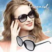 在飛比找momo購物網優惠-【MEGASOL】精緻水鑽簍空古典偏光太陽眼鏡(感光智能變色
