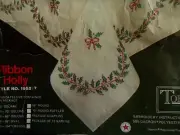 RIBBON HOLLY TOBIN Stamped Tablecloth for Embroidery - 58" X 86" OVAL