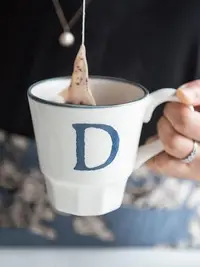 在飛比找Yahoo!奇摩拍賣優惠-茶藝師 日本進口zakka風格北歐復古字母成人陶瓷馬克杯水杯
