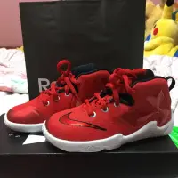 在飛比找蝦皮購物優惠-全新童鞋Nike LEBRON XIII 紅 15cm