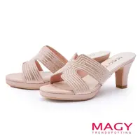 在飛比找momo購物網優惠-【MAGY】細緻排鑽珍珠粗高跟拖鞋(粉色)