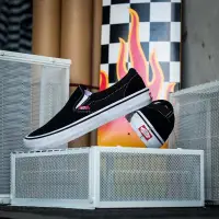 在飛比找蝦皮購物優惠-Vans SLIP ON PRO 黑色/白色