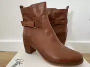 Wittner Brown boots