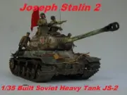 1/35 Built Soviet Heavy Tank JS-2 with 7 Figures - Built 1/35