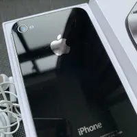 在飛比找蝦皮購物優惠-黑色 iPhone 4S 古董機 空機 / 原廠充電線 / 